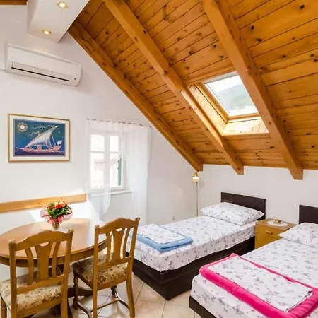Beato Apartment *